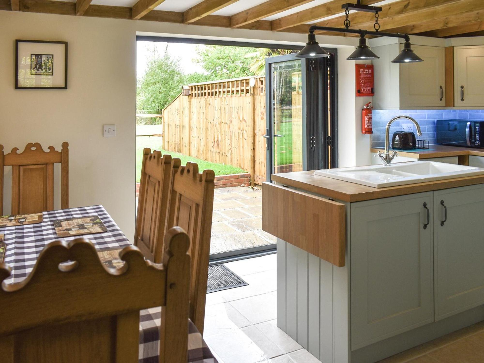 Well Cottage Itchingfield المظهر الخارجي الصورة